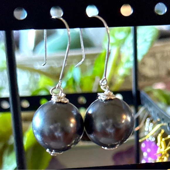Dark  Gray Pearls dangle drops/ bubble pearls in silver drop earrings/ b… - Picture 1 of 4